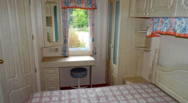 Mobile Home im Ferienpark mit Seezugang