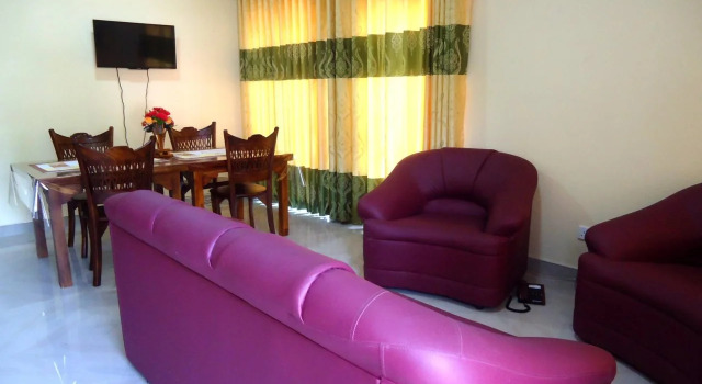 Sirimedura Holiday Resort, Забронировать Курортный отель Курортные отели Канди, рядом с Lakeside Adventist Hospital, Курортный отель