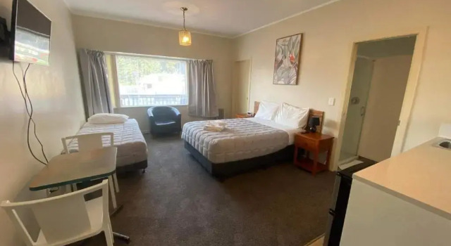 Семейный номер Standard Airport Westney Lodge