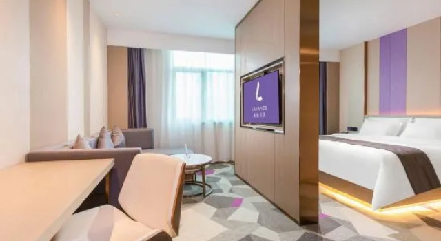 Люкс Deluxe Lavande Hotel (Dongguan Dalang Songshan Lake Vientiane City Branch)