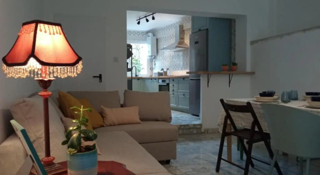 Casco antiguo con patio y a 5 min de la playa, Prenota Appartamento Baiona 