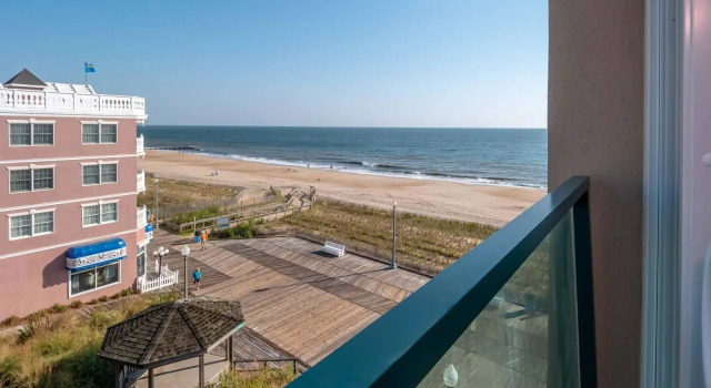 Двухместный номер Ambassador Atlantic Sands Hotel & Conference Center