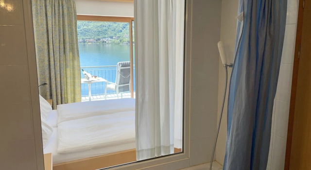 Двухместный номер Superior с балконом и с видом на озеро Tresa Bay Hotel - Lake Lugano