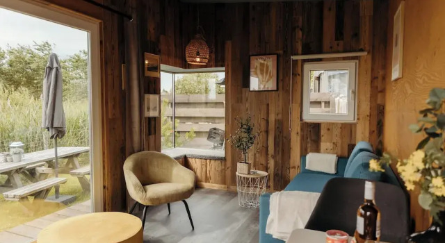 Коттедж Tiny Holiday Home for 2 With Picnic Table