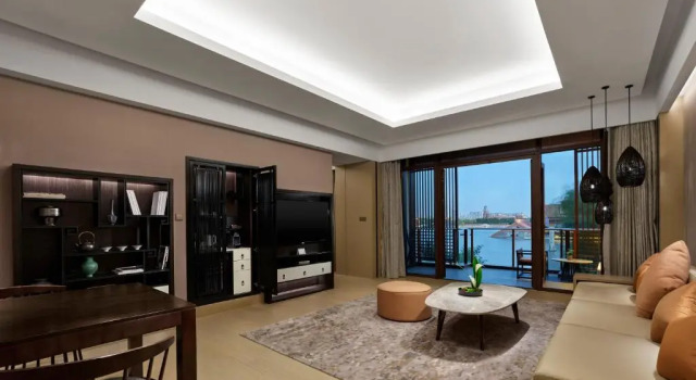 Двухместный люкс Deluxe с видом на озеро Hilton Shanghai Songjiang Guangfulin