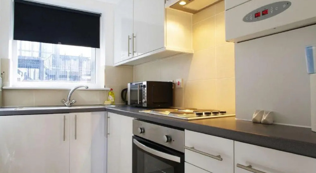 The London Agent Fitzrovia Studio 2