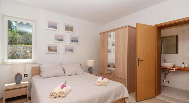 Beautiful Home in Zrnovo With 4 Bedrooms, Wifi and Outdoor Swimming Pool