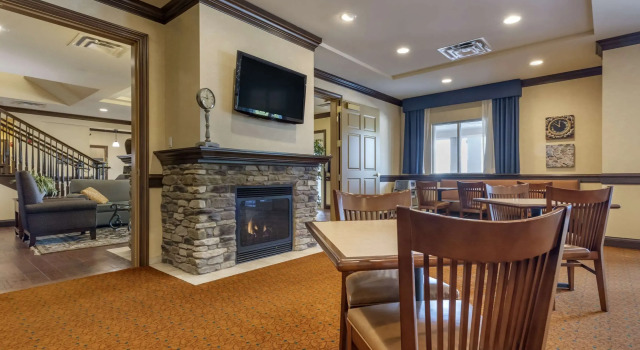 Country Inn & Suites Dover, Book Hotel Dover 