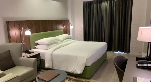 Номер Deluxe Regenta Central Ashok