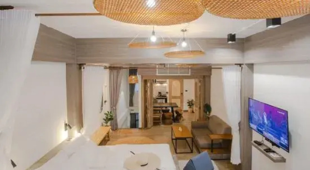 Полулюкс Krung Boutique Hotel