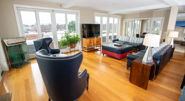 84 Main, Buchen Sie Ferienwohnung Hotels in New England mit Parkplatz, Parkplätze