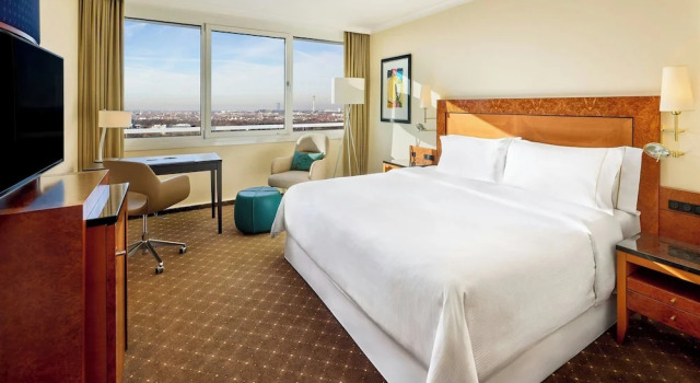 Двухместный клубный номер Westin The Westin Grand Munich