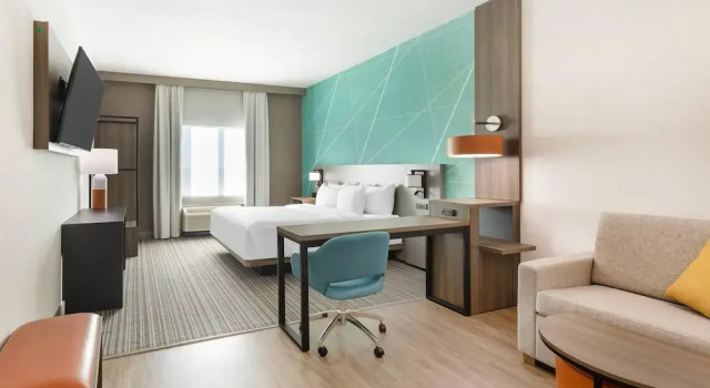 Двухместный люкс Comfort Suites Titusville near Kennedy Space Center