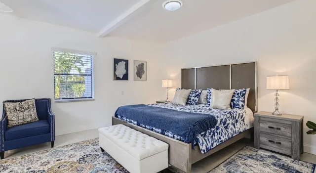 Ridgeway Villa Vacation Home, Rezerwuj Willa Hotele w Palm Beach County z basenem, Basen