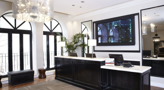 Holiday Inn Express Chicago - Magnificent Mile by IHG