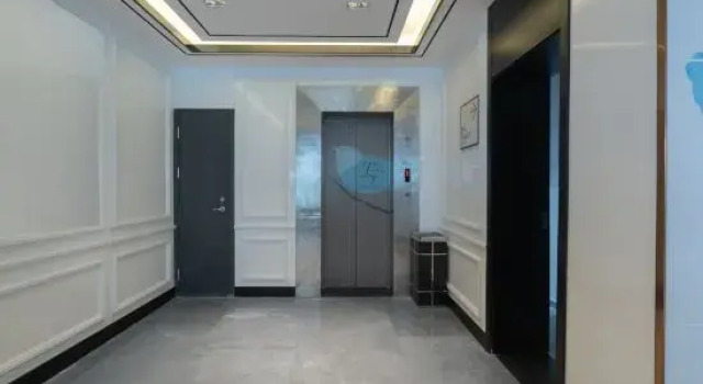 XiAn Hotel (Guiyang Jiaxiu Tower Qingyun Market Branch), Rezerwuj Hotel Hotele w Guiyang z parkingiem, w pobliżu Jiaxiu Tower, Parking