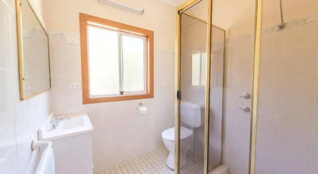 Четырёхместный номер Standard Gosford Inn Motel
