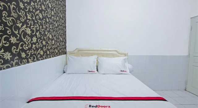 Izzi Kost Eksklusif by Reddoorz, Book Hotel Sleman Yogyakarta Province