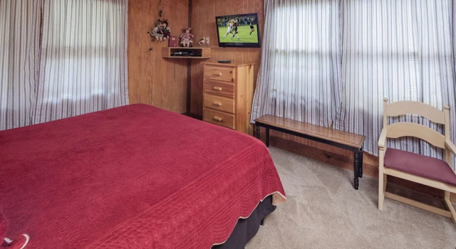 Grandma & Granpaws Place by Eagles Ridge Resort, Забронировать Курортный отель Отели Пиджен-Фордж 3 звезды, рядом с Торговый центр Pigeon Forge Factory, 3*