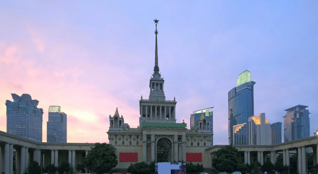 Hanting Hotel Railway Station North Plaz, Varaa Hotelli Zhabei 