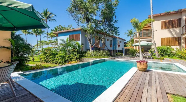 Fully Equipped Apartments in an Oceanfront Condo With Leisure Area and Pool Vvas