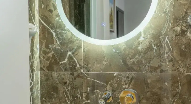 Standardowy dwuosobowy pokój i balkonem i z częściowym widokiem na morze Sunkised Hotel