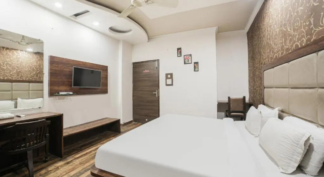 Номер Comfort Townhouse Hollywood Heights