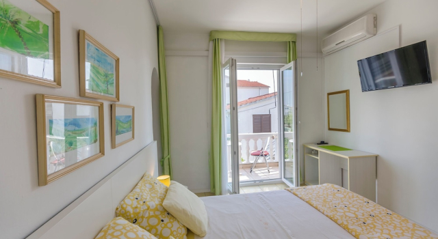 Студия Apartments and Rooms On the Beach