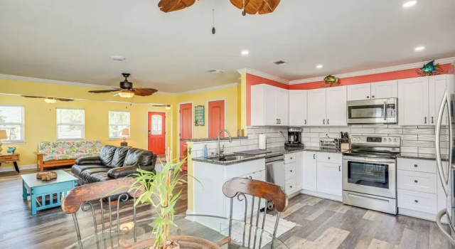 Коттедж Panama City Home w/ Fire Pit - Walk to Beaches!