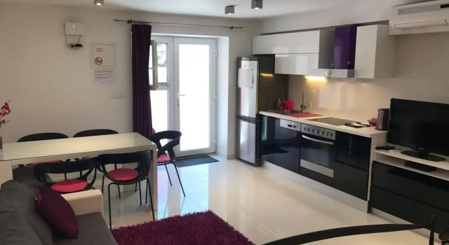 Bellus Studio Apartment