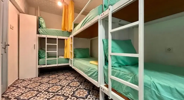 Кровать в общем номере Rodin Hostel