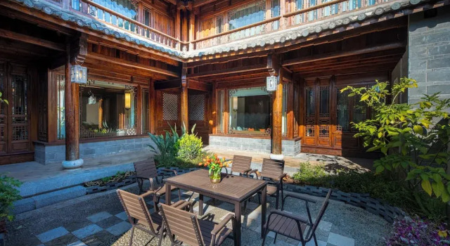 Полулюкс InterContinental Lijiang Ancient Town Resort by IHG