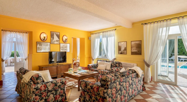 Villa Alba Del Lario 12 2, Book Villa Hotels in Como with a Pool, Swimming Pool