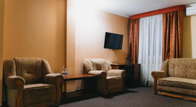 Belveder, Prenota Hotel Hotel a Ivano-Frankovsk con parcheggio, Parcheggio