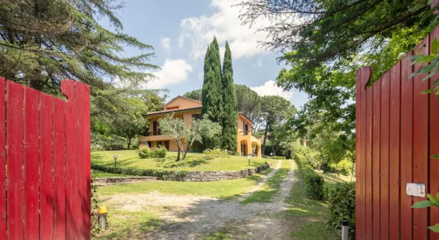 Villa La Bruscola by Mmega