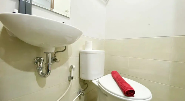 Apartment Chic And Cozy Studio Apartment At Transpark Juanda Bekasi