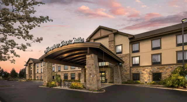 Hampton Inn & Suites Bend, Prenota Hotel Hotel a Bachelor con piscina, Piscina