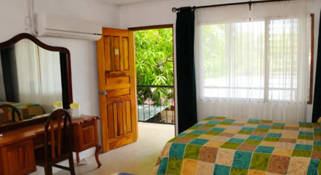 Hotel Javy, Rezerwuj Hotel Hotele w Liberia ze śniadaniem, Śniadanie