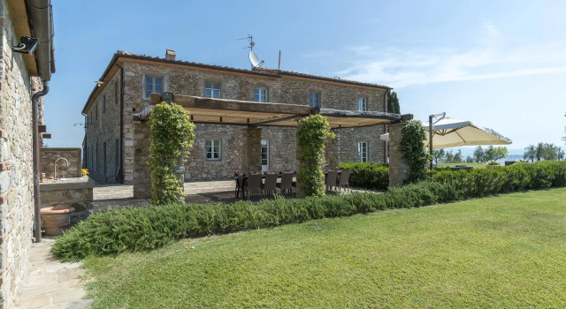 Villa Panorama 14, Emma Villas, Prenota Villa Chianni Toscana