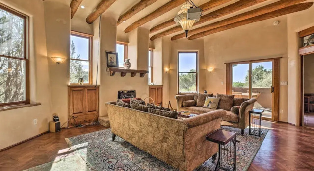 Stunning Santa Fe Sw-style Getaway w/ Indoor Pool!, Boek Vakantiehuis Santa Fe Nieuw-Mexico