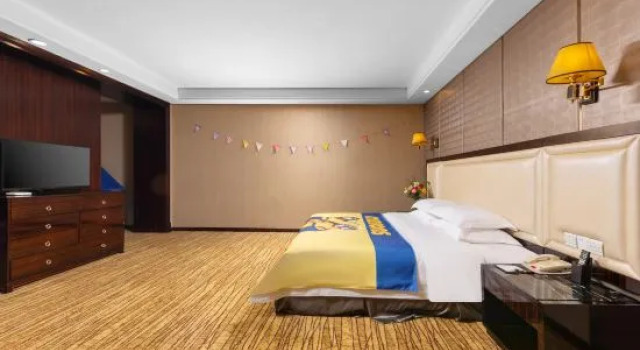 Люкс Business Country Garden Holiday Hotel