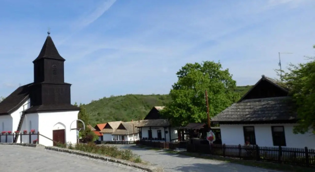 Апартаменты Nefelejcs Vendégház Hollókő