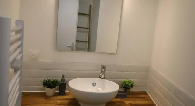 Appartement cosy plein centre ville (Mairie), Забронировать Апартаменты/квартира Отели Лиможа с парковкой, рядом с Церковь Сен-Мишель-де-Лион, Парковка