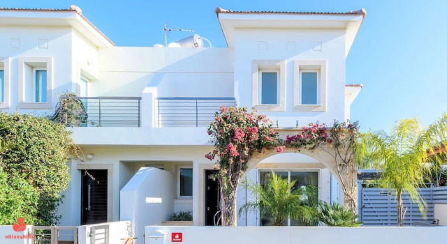 Villa Amanda, Rezervovat Vila Hotely v Protaras s bazénem, poblíž Pernera P Beach, Bazén