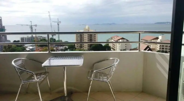 Номер Standard R-Con Wong Amat Suite