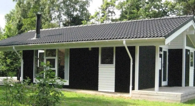 6 person holiday home in Silkeborg, Book Hotel Hotels in Engesvang with Parking, Parking