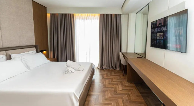 Mazarine Hotel