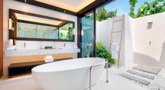 Двухместная Villa Deluxe Beach Pool The Westin Maldives Miriandhoo Resort