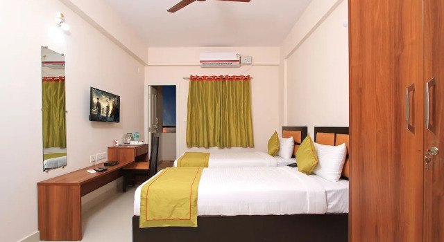 Семейный люкс с 2 комнатами с видом на окрестности Arra Grande Suites Bangalore airport hotel