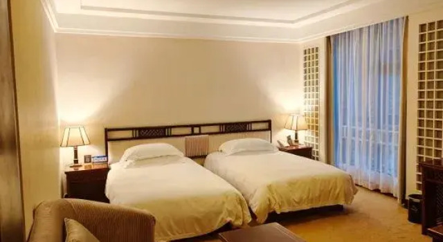 Люкс Deluxe Tianmingshan Spa & Resort